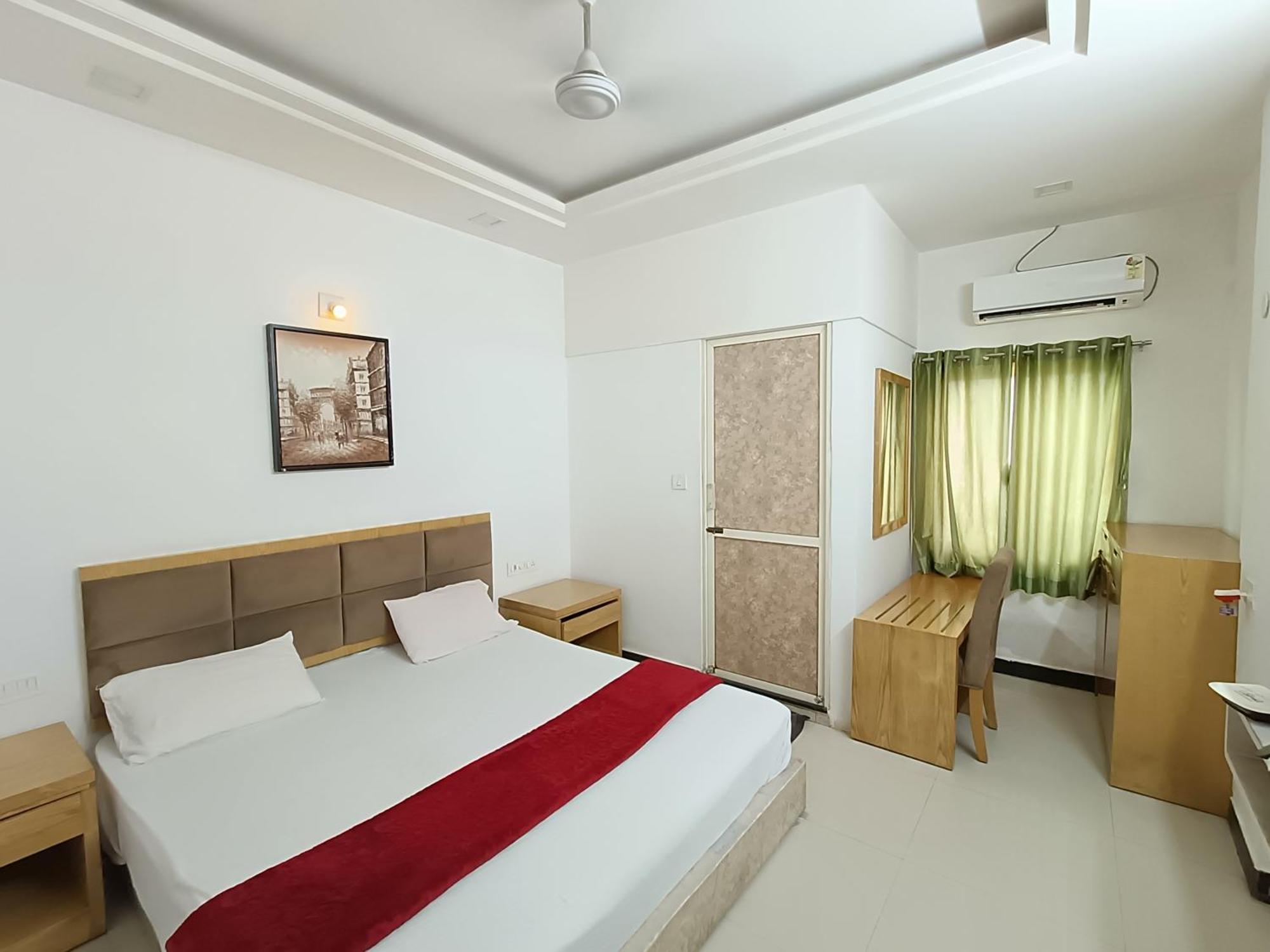 Stay Guru Usha Residency Bhuj Extérieur photo