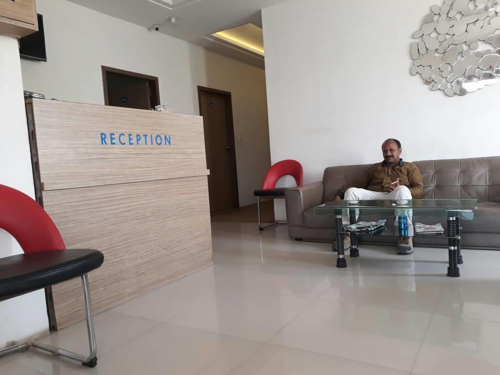 Stay Guru Usha Residency Bhuj Extérieur photo